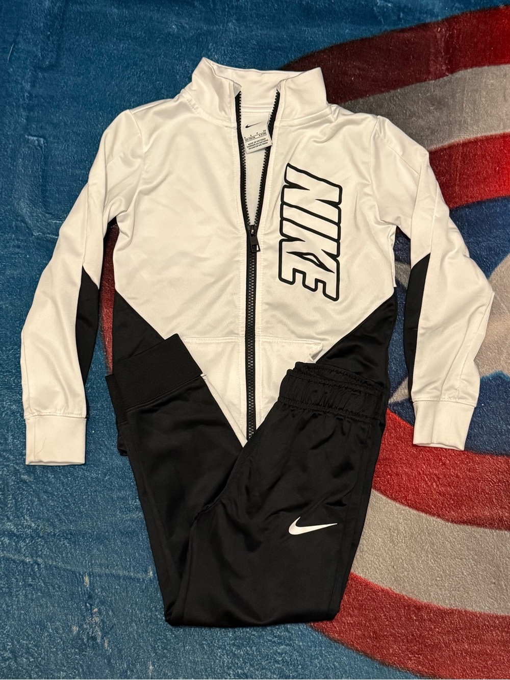 Nike Kids Black and White Track Set